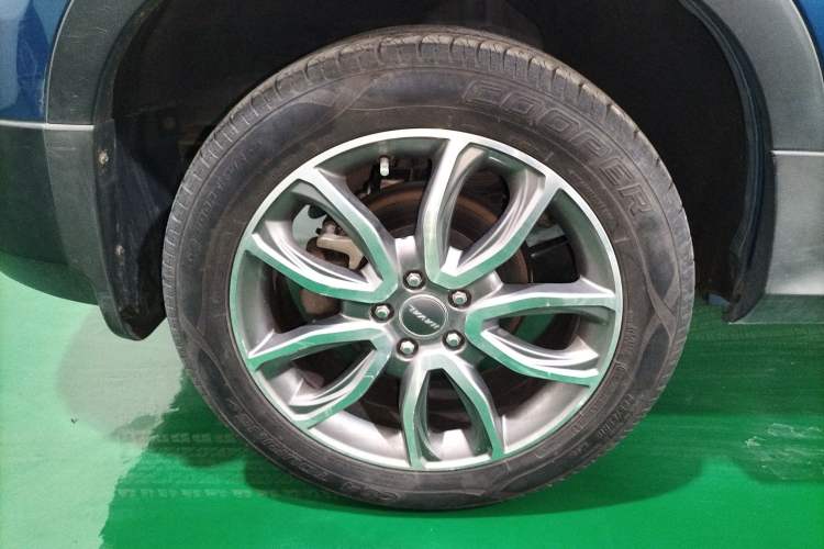 Used Haval H6 Coupe 2017 Red-Label 2.0T Automatic Two-Wheel Drive Urban Model
