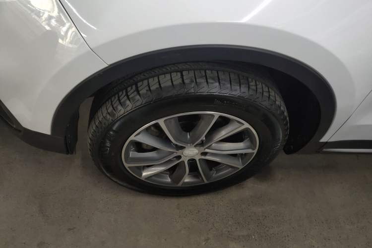 Used Geely Auto Emgrand X7 Sport 2018 1.8TD Automatic Two-Wheel Drive Smart Connect 4G Internet Edition