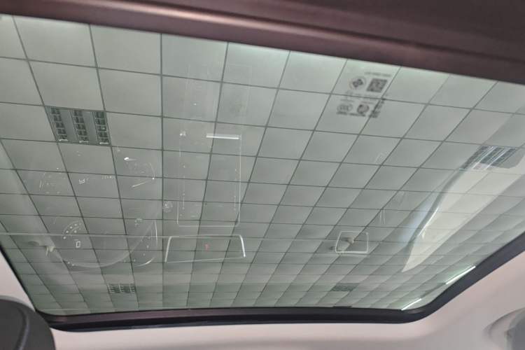 Used Roewe RX5 2025 PLUS 330TGI Automatic Trendsetting Smart Edition
