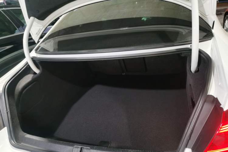 Used Volkswagen FAW-Volkswagen CC 2015 1.8TSI Luxury Model
