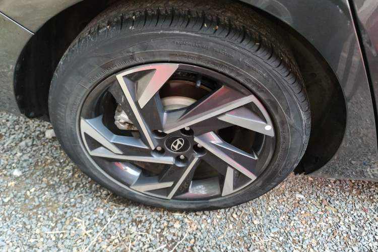 Used Hyundai Elantra 2023 1.5L CVT LUX Prestige Edition
