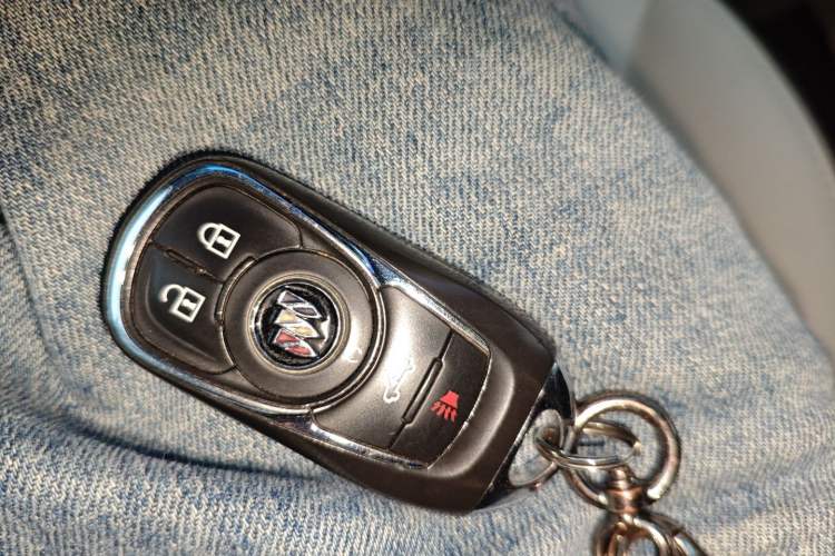 Used Buick GL8 2021 Land Cruiser Executive Class 652T Luxury Model
