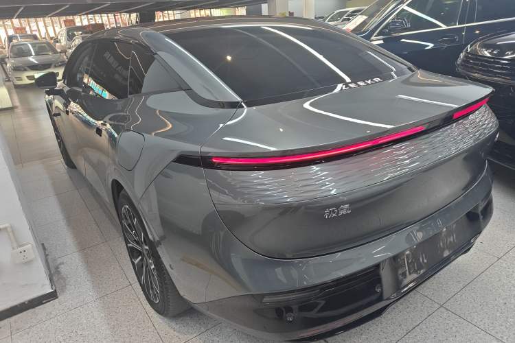 Used Zeekr 007 2024 Rear-Drive Enhanced Version 75 kWh
