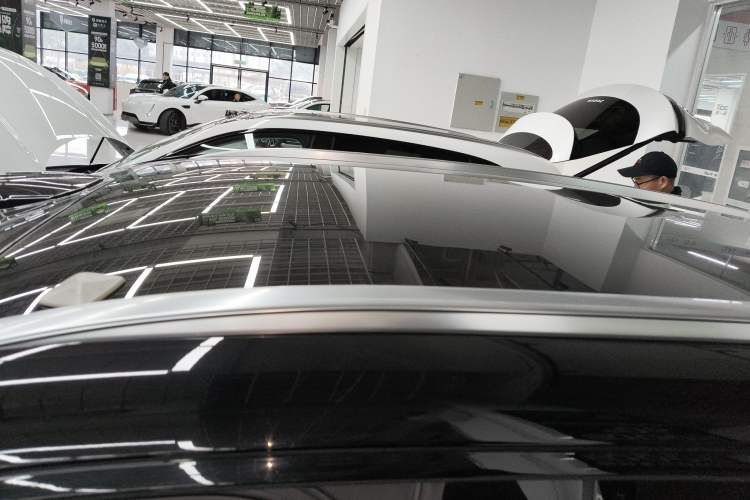 Used Zeekr 7X 2025 100 kWh Long-Range Rear-Wheel Drive with Intelligent Driving Features
