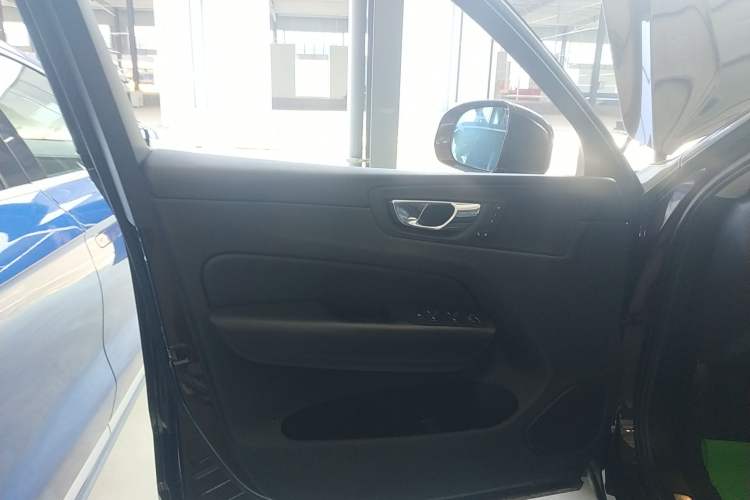 Used Volvo XC60 2018 T5 4x4 Zhiyi Edition
