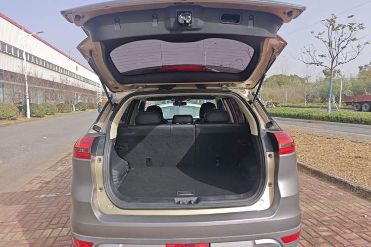 Used Geely Auto Emgrand X7 Sport 2016 1.8TD Automatic ZhiShang Model
