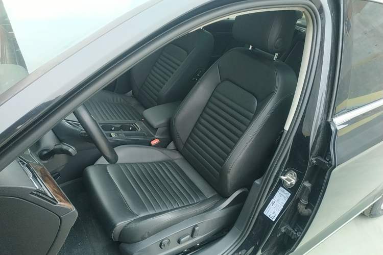 Used Volkswagen Magotan 2019 330TSI DSG Leading Model China VI Standard
