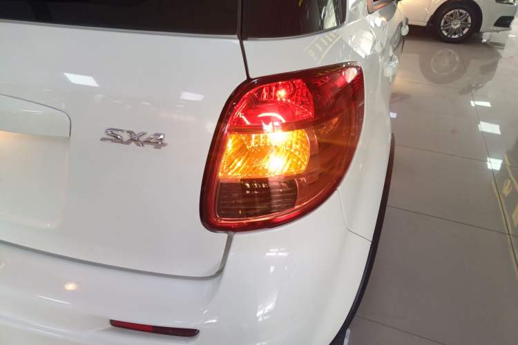 Used Suzuki SX4 2016 1.6L Automatic Classic Edition
