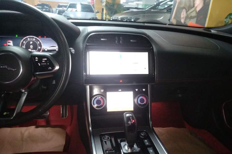 Used Jaguar XEL 2024 2.0T 250 PS R-DYNAMIC S Advanced Sport Edition
