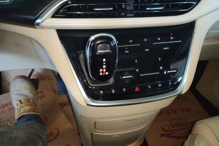 Used Buick GL8 2022 ES Landtrek 653T Flagship Model
