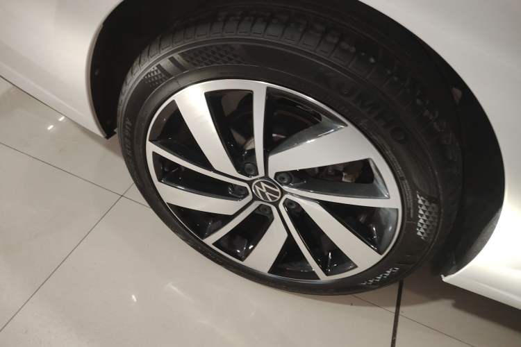 Used Volkswagen Sagitar 2023 300TSI DSG Excellence Edition
