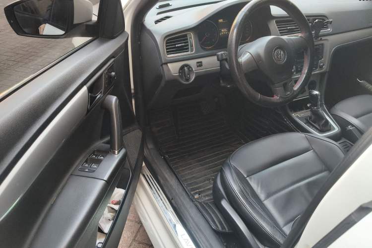 Used Volkswagen Gran Lavida 2013 1.6L Automatic Comfort Model