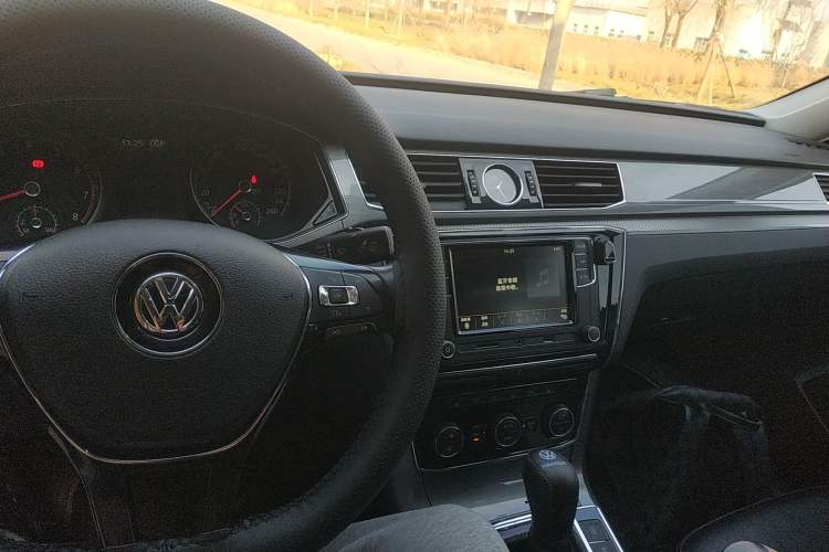 Used Volkswagen Passat 2017 330TSI DSG Luxury Edition
