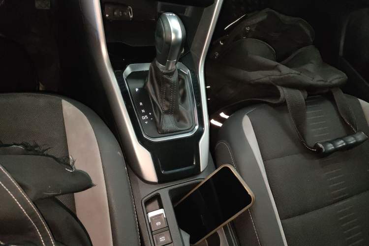 Used Volkswagen T-ROC 2021 Revised Version 280TSI DSG Two-Wheel Drive Elite Connect Edition
