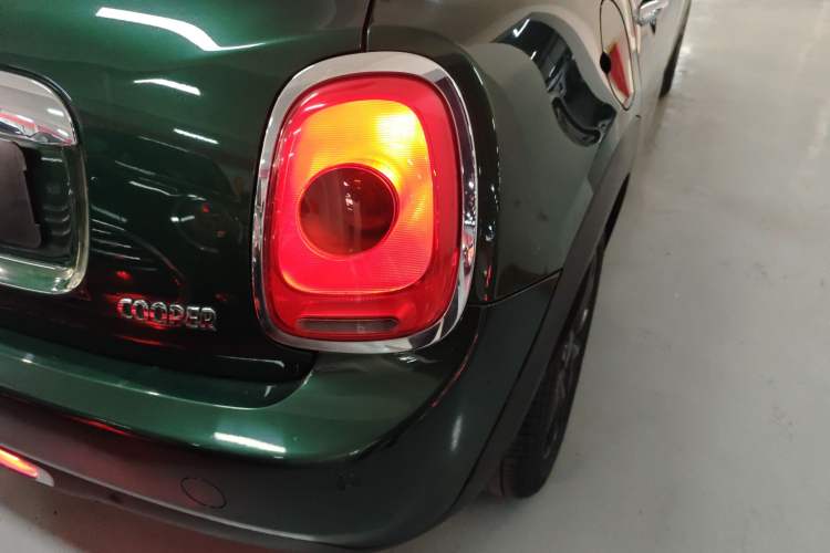 Used  MINI 2016 1.5T COOPER Five-Door Edition
