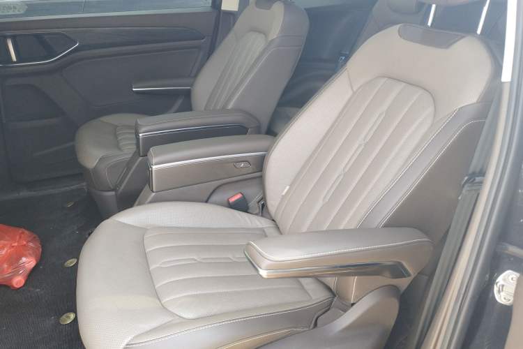 Used Volkswagen Viloran 2022 380TSI Luxury Edition