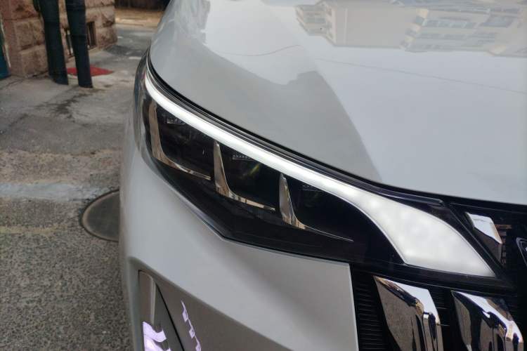 Used GAC Trumpchi M6 2023 PRO 270T DCT Luxury Edition
