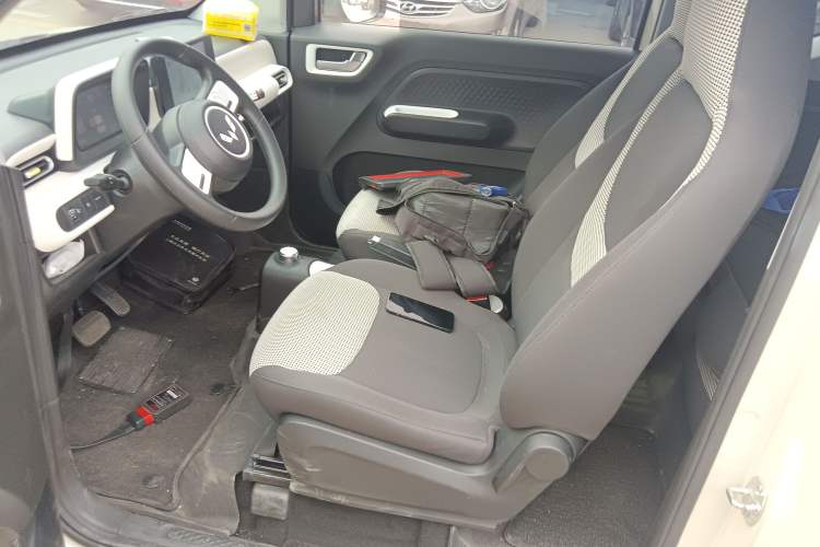 Used Wuling Hongguang MINIEV 2024 3rd Generation 215km Advanced Version
