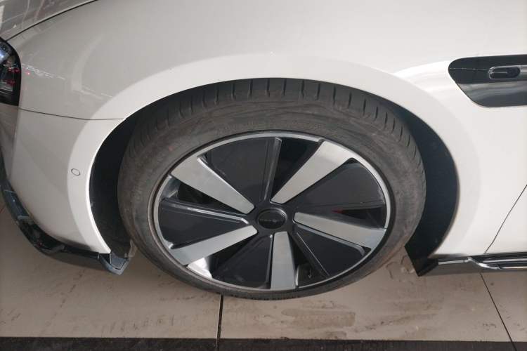 Used Hima Luxeed S7 2024 Max RS
