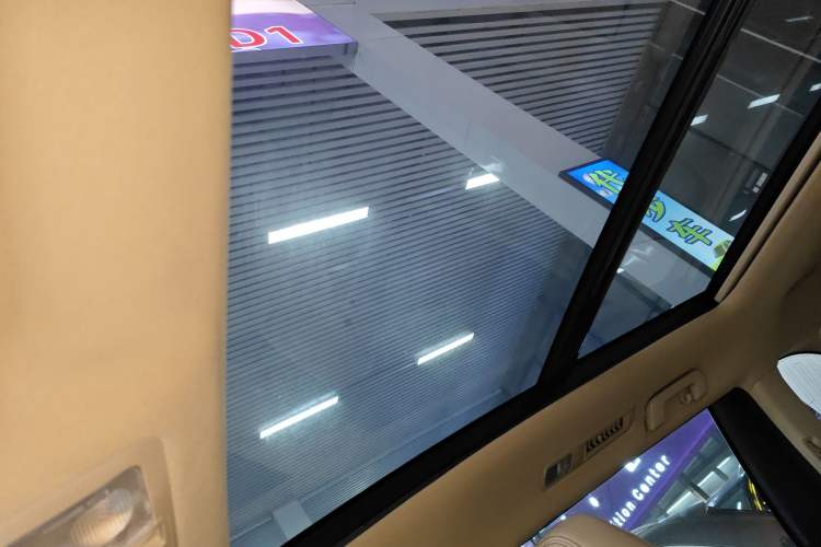 Used Toyota Highlander 2015 2.0T Two-Wheel Drive Luxury Edition 7 Seats
