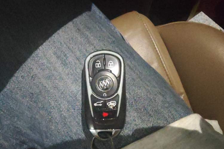 Used Buick GL8 2017 ES 28T Luxury Model China V Standard
