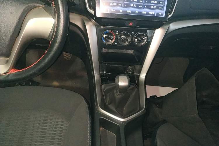 Used Venucia T70 2016 1.6L Manual Ruixing Edition
