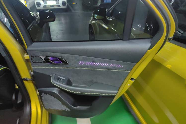 Used Lynk & Co 03 2023 03+ 2.0TD Automatic Yufeng Edition
