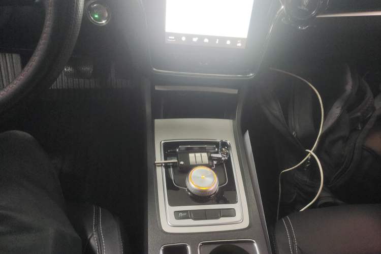 Used Roewe i6 New Energy 2017 45T Hybrid Connect & Smart Enjoyment Edition