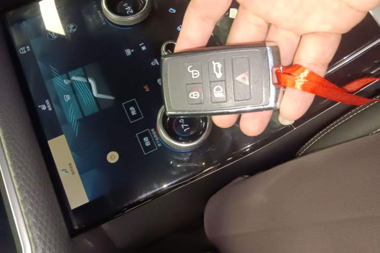 Used Land Rover Range Rover Velar 2021 P250 model