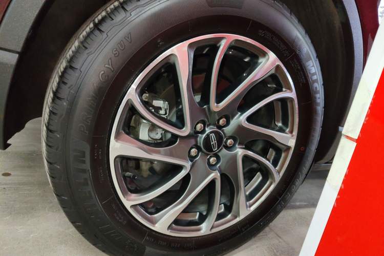 Used Lincoln Corsair 2021 2.0T Two-Wheel-Drive Luxury Edition
