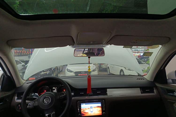 Used Volkswagen Bora 2015 Value Edition 1.6L Automatic Comfort Version
