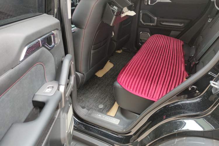 Used JETOUR Traveler 2025 2.0TD XWD Conquer Extended Version 7 Seats