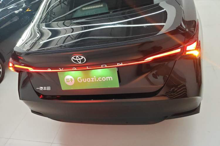 Used Toyota Avalon 2024 2.0L Premium Edition
