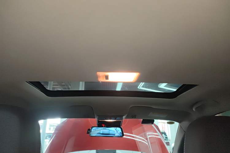 Used Chevrolet Trax 2016 1.4T Automatic Two-Wheel Drive Comfort Version with Sunroof