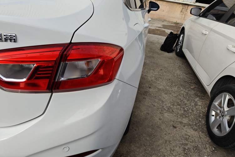 Used Chevrolet Cruze 2018 320 Automatic Pioneer Sunroof Edition
