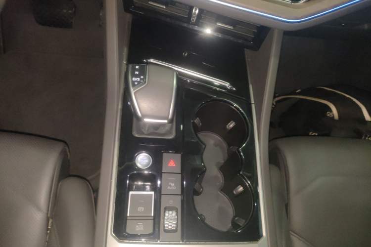 Used Volkswagen Touareg 2020 3.0 TSI Luxury Edition China VI
