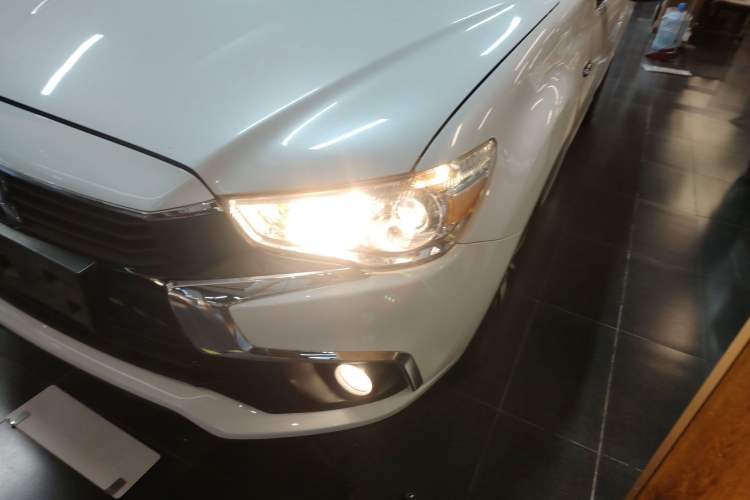 Used Mitsubishi ASX 2018 2.0L CVT Two-Wheel Drive Deluxe Edition
