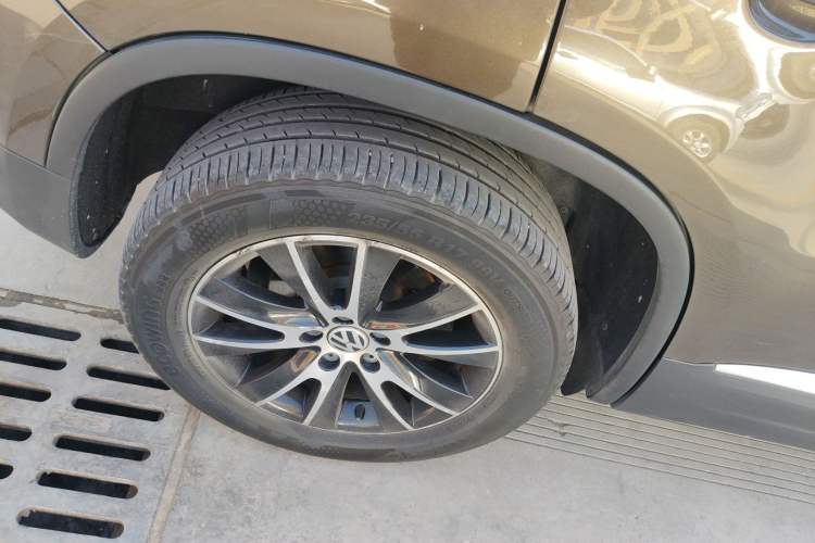 Used Volkswagen Tiguan 2013 1.8 TSI Automatic All-Wheel Drive Luxury Model
