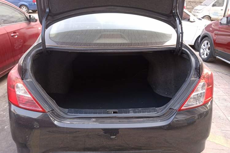 Used Nissan Sunny 2015 1.5XE Manual Comfort Edition
