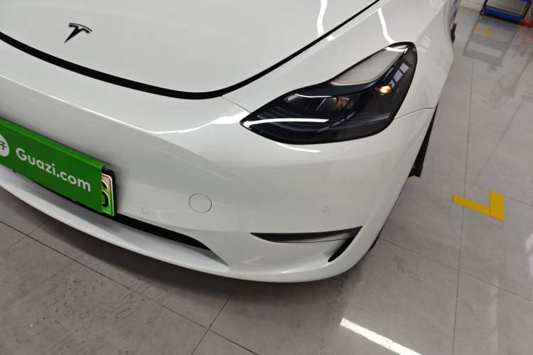 Used Tesla Model Y 2023 Long-Range All-Wheel-Drive Version