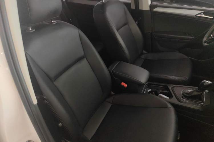 Used Volkswagen Tiguan L 2017 330TSI Automatic Two-Wheel Drive Luxury Edition
