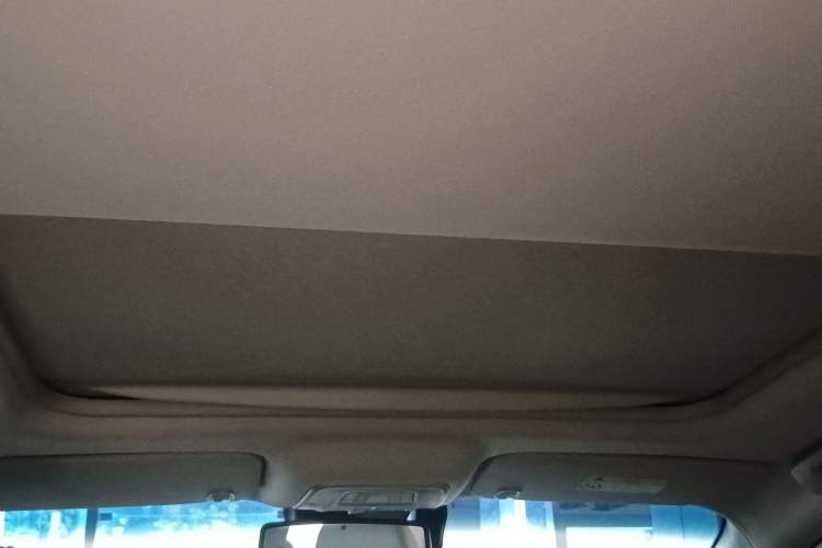 Used Buick GL8 2023 Facelifted Land Cruiser Executive Luxury Version
