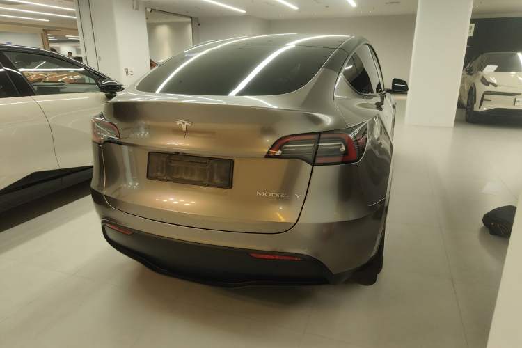 Used Tesla Model Y 2022 Rear-Wheel-Drive Version