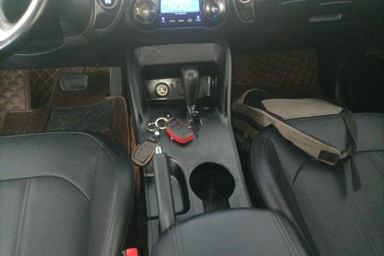 Used Hyundai ix35 2015 2.0L Automatic 2WD Smart Type China IV
