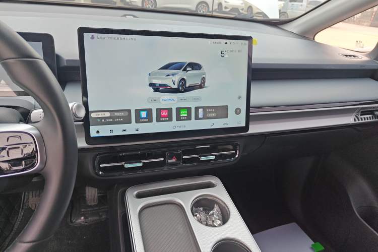 Used AION Y 2023 Younger
