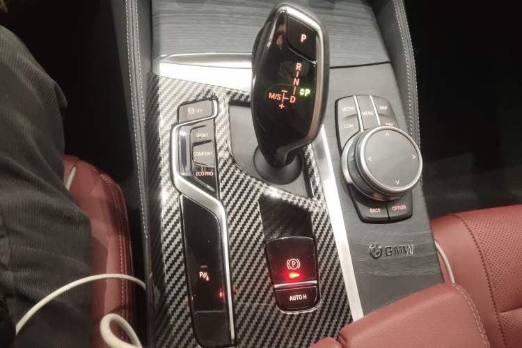 Used BMW 5 Series 2022 Second Facelift 530Li Leading Edition M Sport Package
