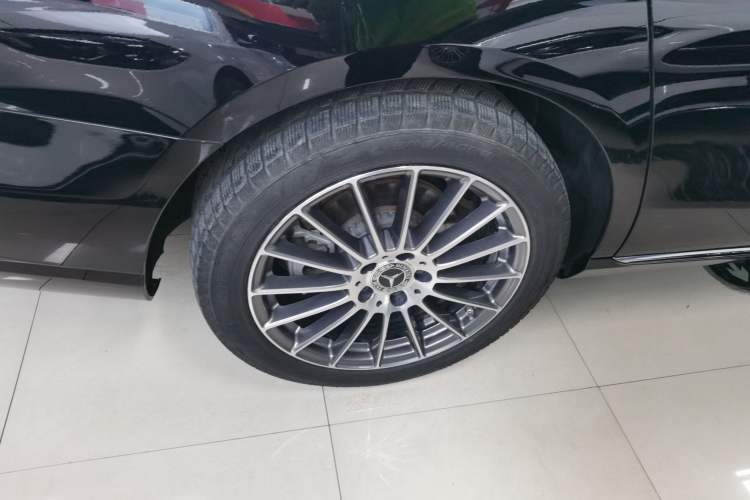 Used Mercedes-Benz E-Class 2023 Facelift E 260 L