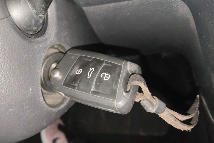 Used Volkswagen Golf 2016 1.6L Automatic Fashion Model
