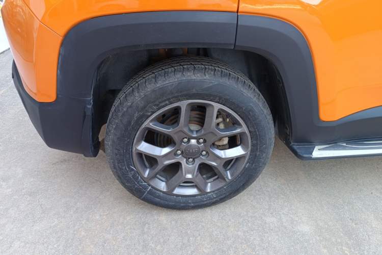 Used  Renegade 2017 180T Automatic Kinetic Edition+