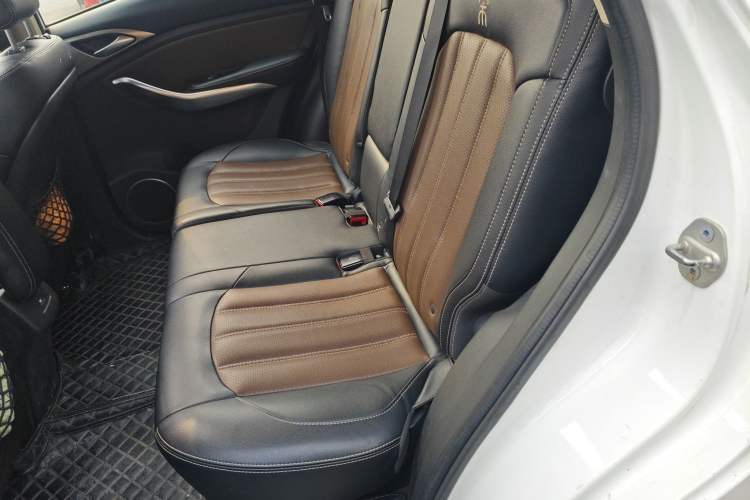 Used BYD Song 2016 GaiShi Edition 1.5TI Manual Elite Model